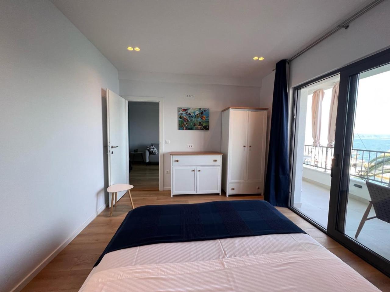 Beachfront Comfort Apartments Sinajko Podgora Exterior foto